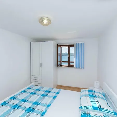 Island Dream * Krapanj